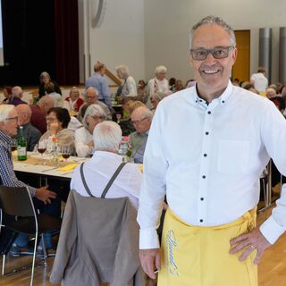 2025 Seniorinnen- und Seniorenmittagessen in Domat/Ems - Mit Erich Kohler